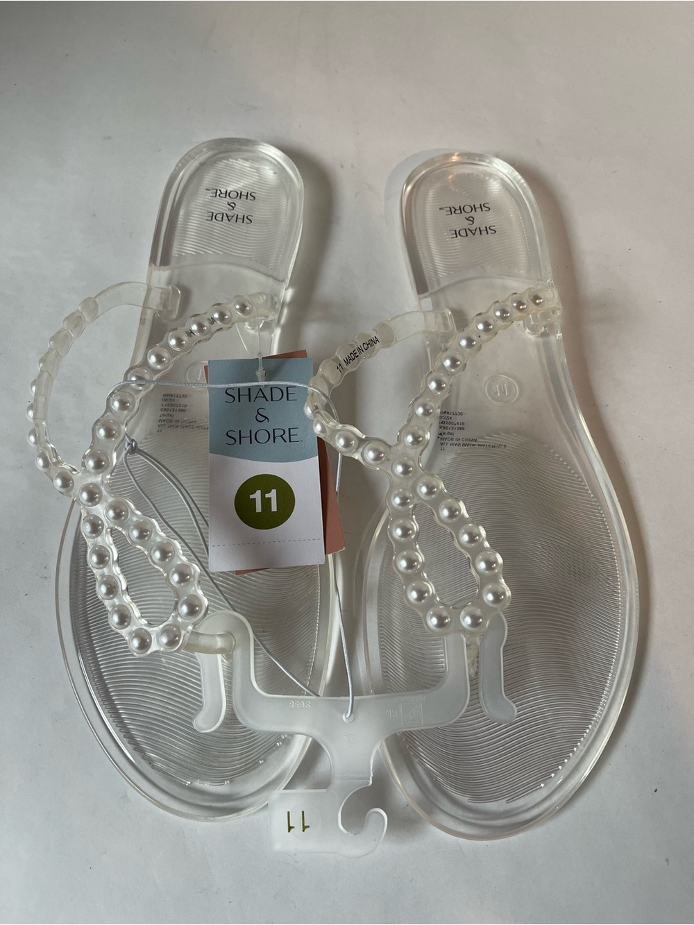 Shade & Shore Women’s Clear Pearl-Trim Jelly Sandals - Clear/White Pearls
